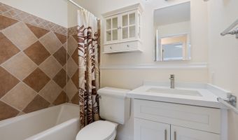 1355 Manu Mele St #A, Kailua, HI 96734