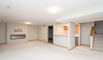 1212 NW Rolling Rock Rd, Ankeny, IA 50023