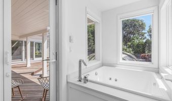 104 Kay Blvd, Newport, RI 02840