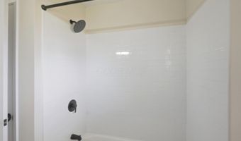 806 Josephine Ave, Columbus, OH 43204