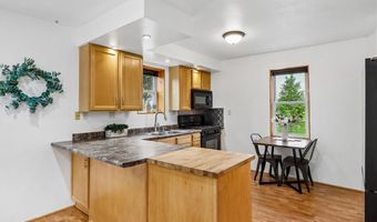 709 12th Ave, Amana, IA 52203