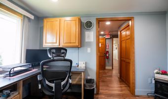 875 Hammond St, Bangor, ME 04401