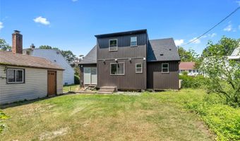 65 Oak Ridge Ln, Albertson, NY 11507