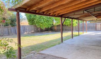 14069 Vista Dr, Armona, CA 93202
