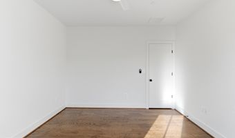7705 HOLIDAY Ter, Bethesda, MD 20817