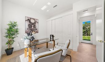 5945 Hesperia Ave, Encino, CA 91316