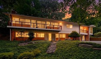 8004 PARK OVERLOOK Dr, Bethesda, MD 20817