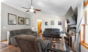 706 Taylor Ln, Albion, IN 46701
