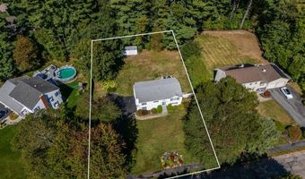 17 Wood Cove Dr, Coventry, RI 02816