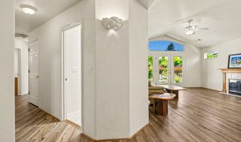 426 Parkside Dr, Ashland, OR 97520
