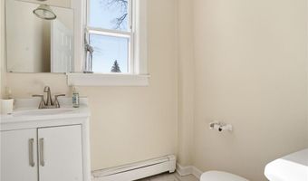 20 Mount Pleasant View Ave, Cumberland, RI 02864
