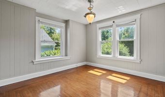 6717 Bramble Ave, Cincinnati, OH 45227