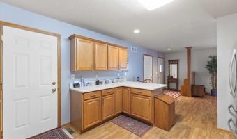 827 SW 46th St, Ankeny, IA 50023