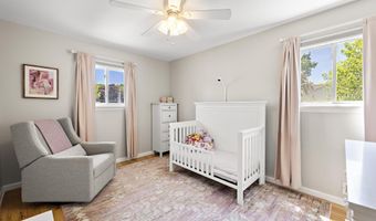 522 Mackey Ave, Belford, NJ 07718