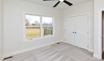 733 17th Ave SE, Altoona, IA 50009