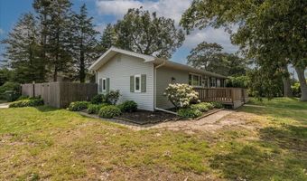 40 Dockage Rd, Bayville, NJ 08721