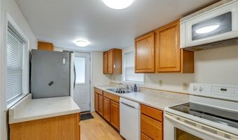 1314 Bank St, Atwater, OH 44201