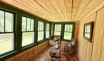 107 6th, Beaver, WV 25813