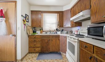 2325 N BALLARD Rd, Appleton, WI 54911