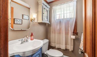653 Gore Rd, Alfred, ME 04002
