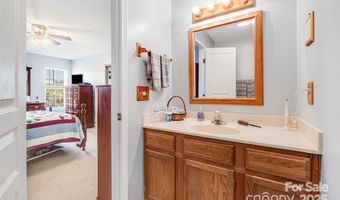 2904 Sagamore Ln, Asheville, NC 28806