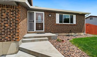 7350 Devinney Ct, Arvada, CO 80005