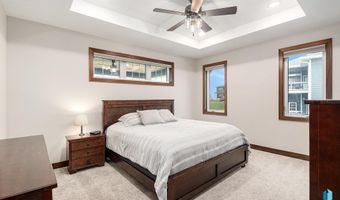 1604 W River Bend St, Brandon, SD 57005