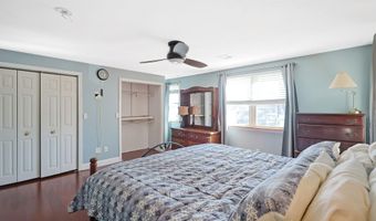 9 Marilyn Rd, Bourne, MA 02532
