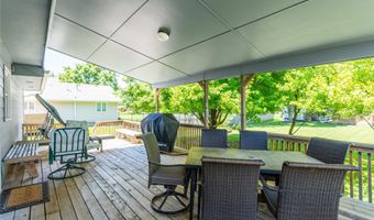 1006 SE Peterson Dr, Ankeny, IA 50021