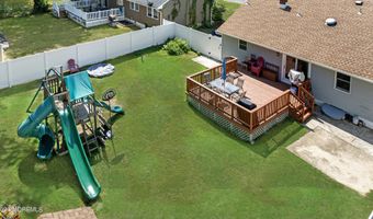 573 Sumner Ave, Belford, NJ 07718