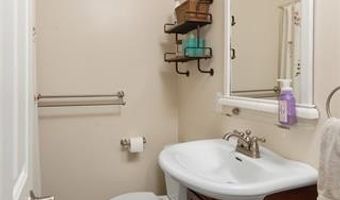 17301 Arlington Ave, Allen Park, MI 48101