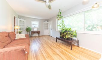 275 Highlake Ave, Ann Arbor, MI 48103