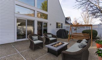 985 Goldenrod Trl, Aurora, OH 44202