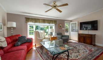 8 Lilac Ln, Belmont, NH 03220