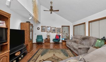 4612 Dover Dr, Ames, IA 50014