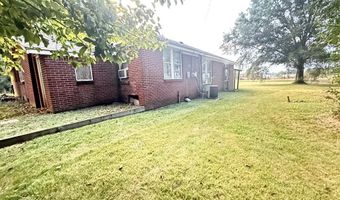 410 W Calhoun St, Bruce, MS 38915
