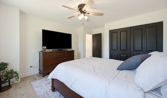 1479 Main St, Acushnet, MA 02743