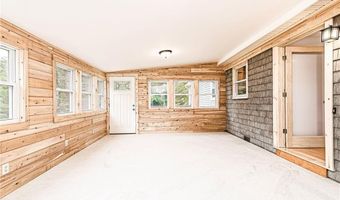 75 Hickory Dr, North Kingstown, RI 02852