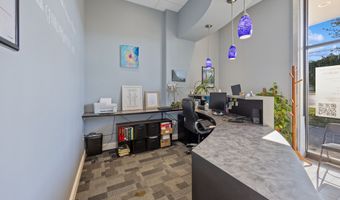 1271 S Broad St, Wallingford, CT 06492