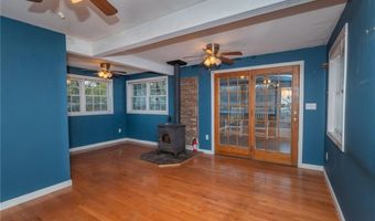 105 Fordson Ave, Cranston, RI 02910