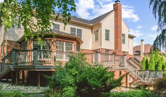 2086 Autumn Hill Dr, Ann Arbor, MI 48103