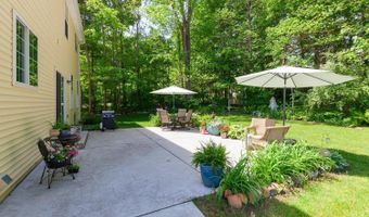 4018 McKenna Dr, Adrian, MI 49221