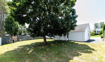 322 Garden City Dr, Cranston, RI 02920