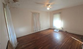 121 N 10th St, Atchison, KS 66002