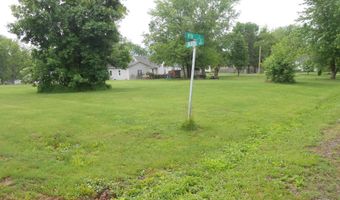 102 N 9th St, Albany, MO 64402