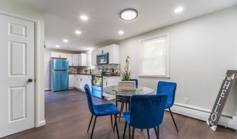 42 Greenwood Ave, Bloomfield, CT 06002