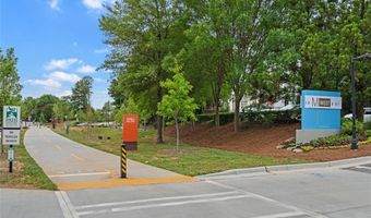 1380 Stirling Cir NW 26, Atlanta, GA 30318