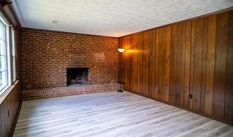 5012 LARNO Dr, Alexandria, VA 22310