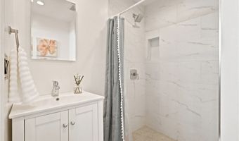 11822 Exposition Blvd, Los Angeles, CA 90064