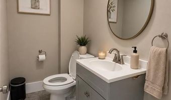 1289 Cranston St, Cranston, RI 02920